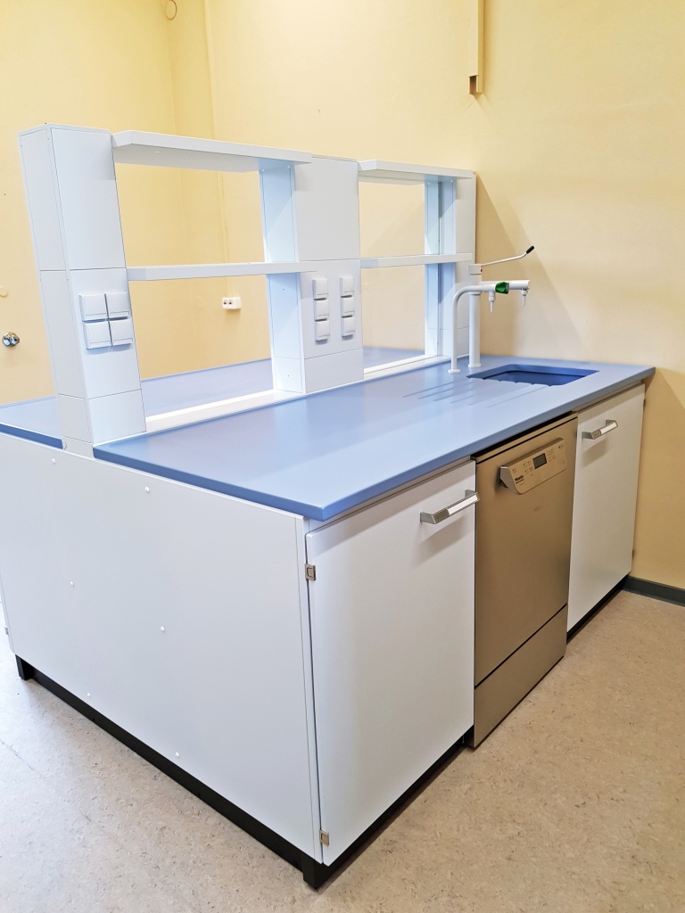 2021: Laborausstattung auf kleinstem Raum